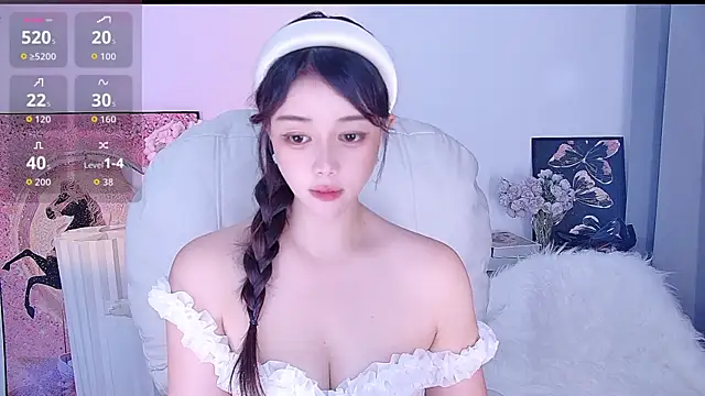 Moon-66 online show from June 2026 03:03:02 PM