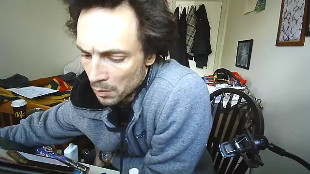 Snapshot of JohnnyMoves chatting on May 2026 04:59:01 PM JohnnyMoves online show from May 2026 04:59:01 PM