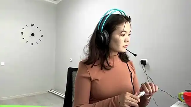 PippiLongstocking online show from April 2026 01:36:02 PM