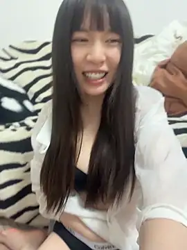 Snapshot of nide-baby chatting on May 2026 02:24:02 PM nide-baby online show from May 2026 02:24:02 PM