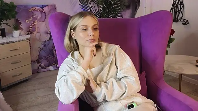 JenetteGieber online show from May 2026 02:25:02 PM