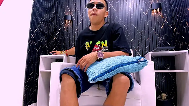 Lian Jacob online show from May 2026 07:22:02 PM