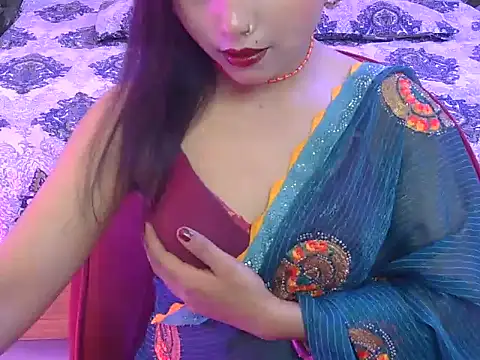 Snapshot of bold-fareen chatting on April 2026 11:45:02 AM bold-fareen online show from April 2026 11:45:02 AM