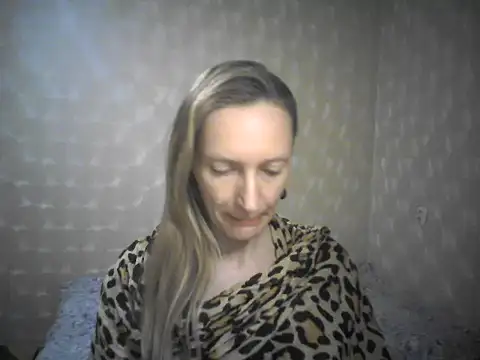 Snapshot of LunaBelle8 chatting on April 2026 06:41:01 PM LunaBelle8 online show from April 2026 06:41:01 PM