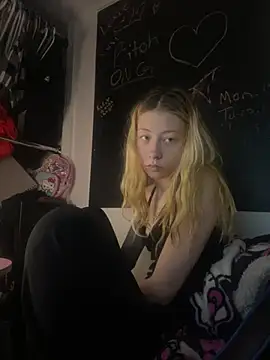 Spoilmedaddy732 online show from May 2026 06:25:01 PM