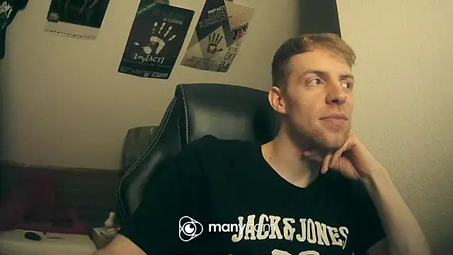 Snapshot of Milkyman7 chatting on December 2024 08:39:01 PM Milkyman7 online show from December 2024 08:39:01 PM