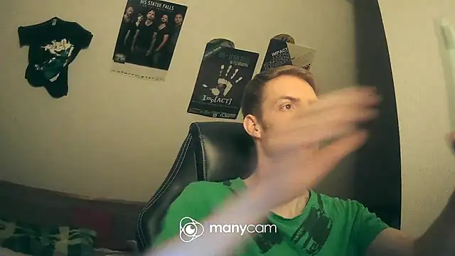 Snapshot of Milkyman7 chatting on March 2025 10:22:02 PM Milkyman7 online show from March 2025 10:22:02 PM