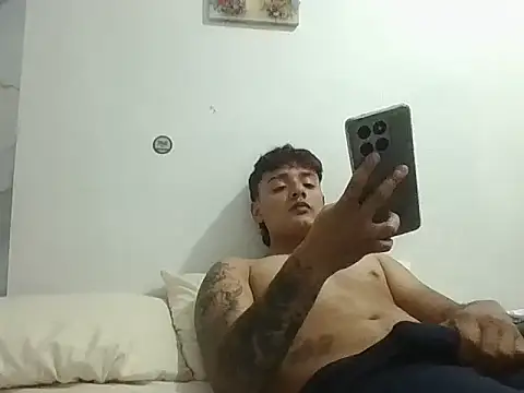 Cassius44 online show from April 2026 09:18:02 PM