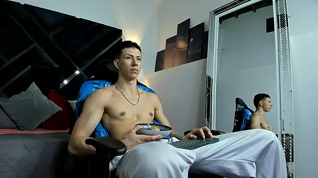 OliverThompsonJS online show from June 2026 03:53:01 AM
