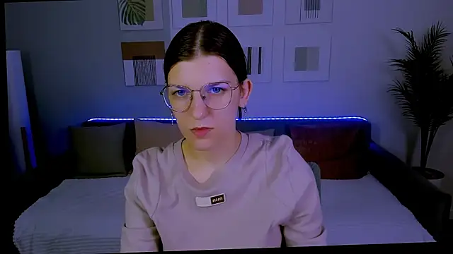 AnnaThorne online show from May 2026 04:17:02 AM