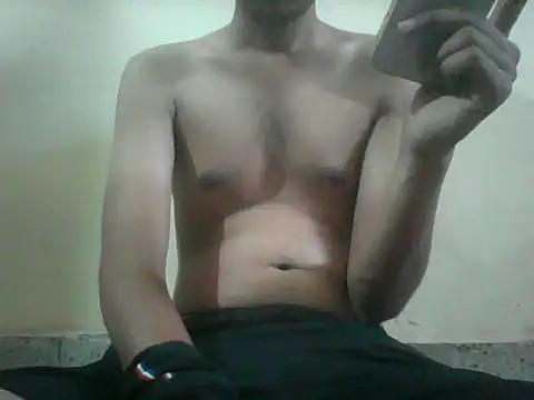 SkinnyGuy23 online show from April 2026 03:37:01 PM