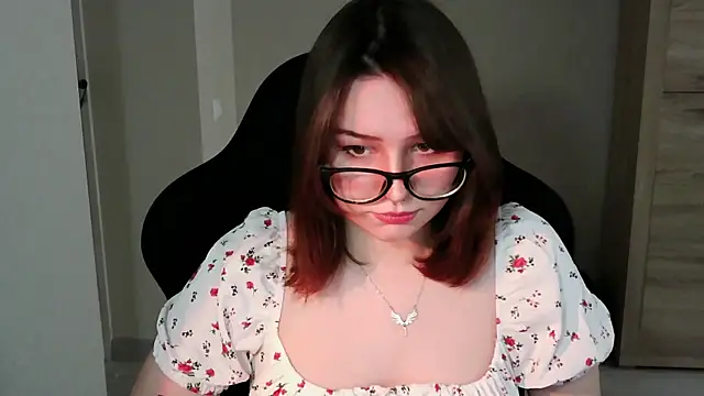Kimberly Charm online show from July 2026 09:40:01 AM