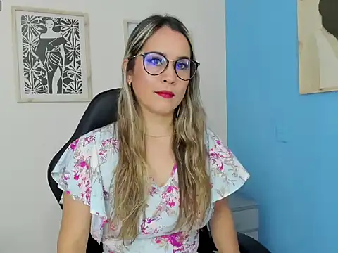 Snapshot of sugar_milff chatting on June 2026 12:31:01 PM sugar milff online show from June 2026 12:31:01 PM