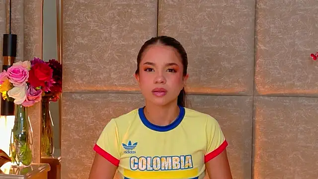 Snapshot of Valeria-Beltran chatting on June 2026 09:25:02 AM Valeria-Beltran online show from June 2026 09:25:02 AM