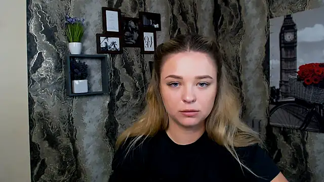 Snapshot of NicoleAura chatting on June 2026 10:15:01 AM NicoleAura online show from June 2026 10:15:01 AM