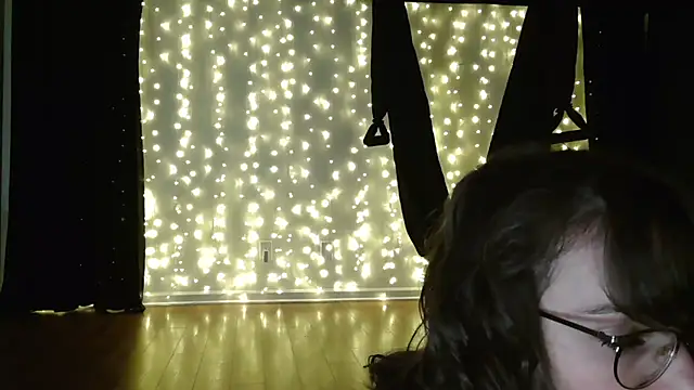 BaileyMFox online show from April 2026 11:40:02 PM