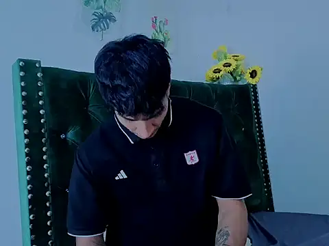 Snapshot of Zayn_Moretti chatting on June 2026 05:17:02 PM Zayn Moretti online show from June 2026 05:17:02 PM