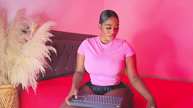 Thalyanna ebonny online show from May 2026 07:44:02 PM