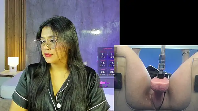 LuciaReid online show from May 2026 12:43:02 PM