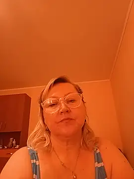 I amVeronicle online show from June 2026 03:40:01 PM