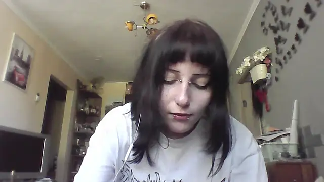 Snapshot of ChargedReign chatting on May 2026 01:07:01 PM ChargedReign online show from May 2026 01:07:01 PM