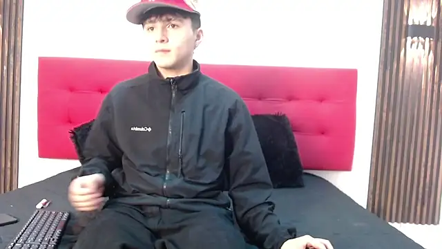 LunayDream online show from April 2026 11:23:01 AM