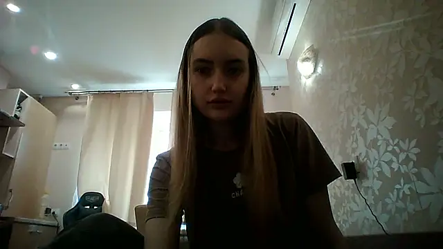 Lisanta online show from April 2026 08:06:01 AM