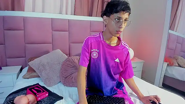 Snapshot of dax_blaze chatting on June 2026 01:46:02 PM dax blaze online show from June 2026 01:46:02 PM