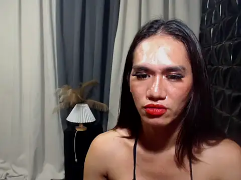 Snapshot of Queen_Haliyah chatting on May 2026 12:40:02 AM Queen Haliyah online show from May 2026 12:40:02 AM