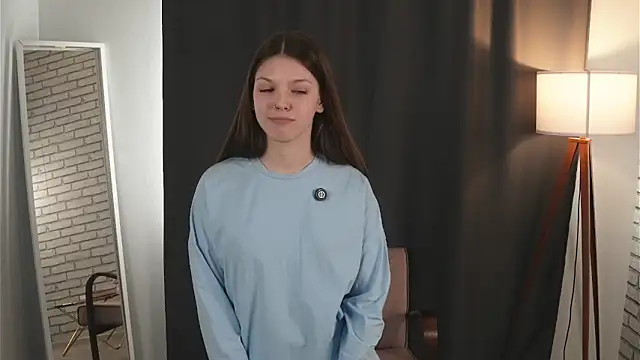 ErnaGiove online show from April 2026 11:27:01 AM