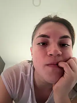 Snapshot of _EmmaDavis_ chatting on June 2026 09:03:01 PM EmmaDavis online show from June 2026 09:03:01 PM