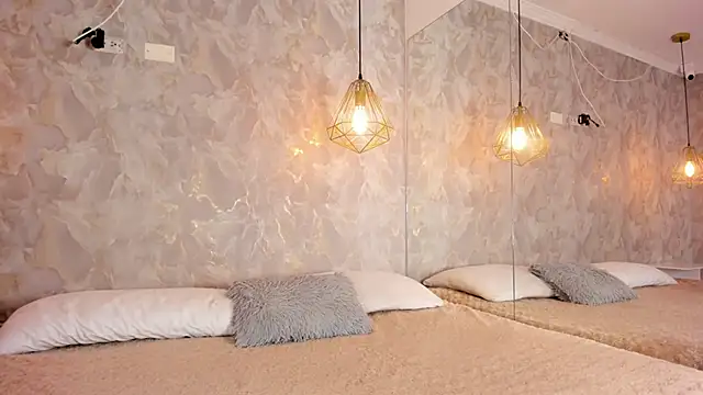 safiya angels online show from April 2026 06:41:02 AM