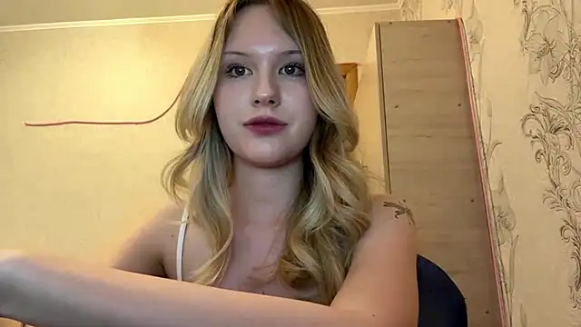 HoneyBlink online show from April 2026 02:11:02 PM