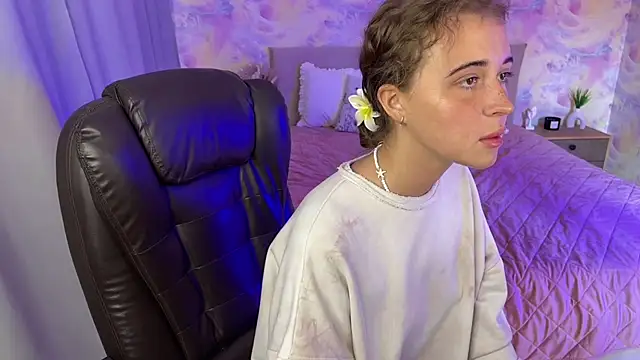Tiana Belle online show from June 2026 01:19:01 AM