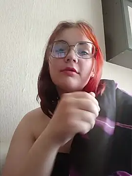 LoisFox online show from April 2026 12:07:02 PM