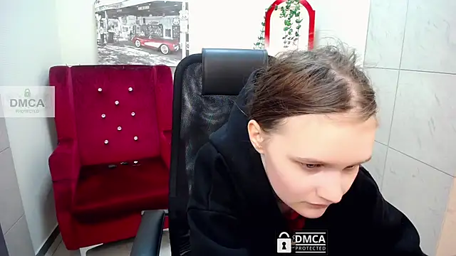  donnaSia  online show from May 2026 06:18:01 AM