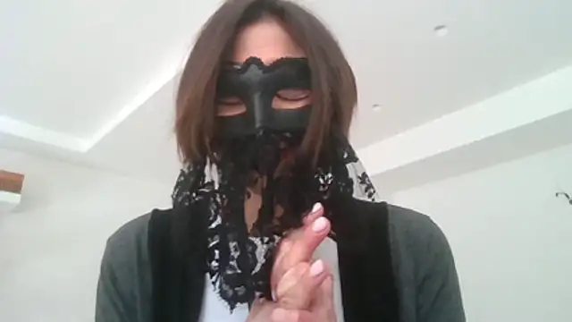 HelenTiAscolta online show from April 2026 02:08:01 PM