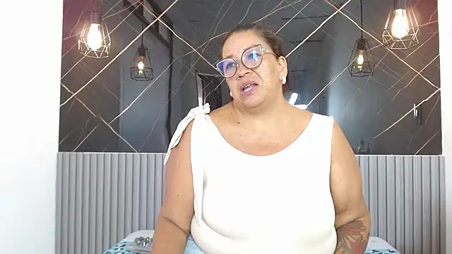 Snapshot of BarbaraGraf chatting on July 2026 11:58:02 AM BarbaraGraf online show from July 2026 11:58:02 AM