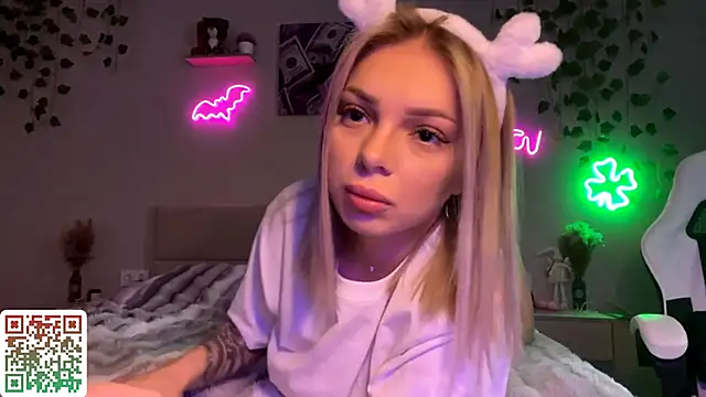 CandyRass online show from May 2026 07:36:01 AM