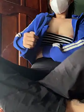 Joly-sweet online show from April 2026 05:10:01 AM