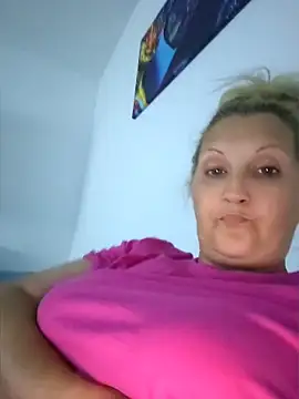Divineblond online show from June 2026 10:26:01 PM