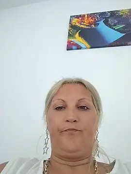 Divineblond online show from July 2026 11:23:02 AM