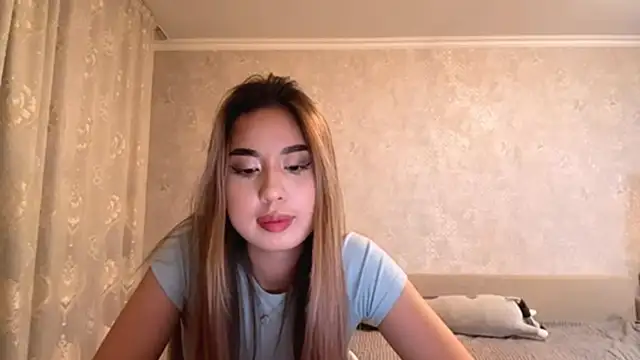 SofiTheTrophy online show from April 2026 03:31:02 PM