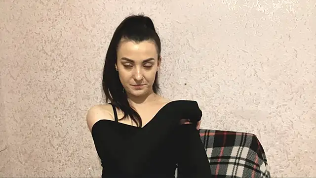 Madisonlovx online show from April 2026 11:06:01 PM