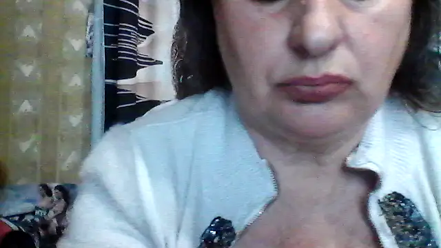 Snapshot of LoaqLovew chatting on May 2026 10:58:01 AM LoaqLovew online show from May 2026 10:58:01 AM