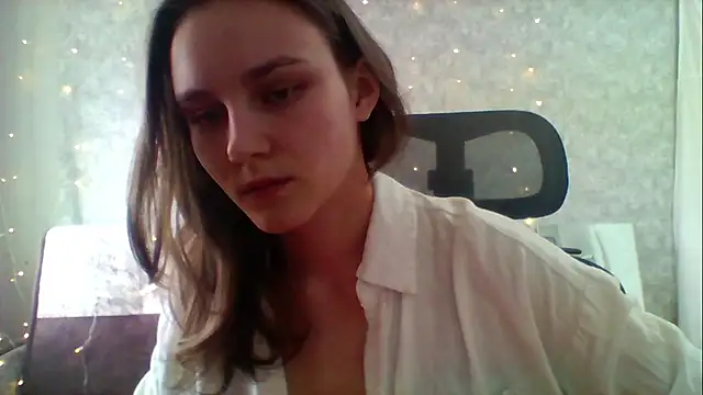 Snapshot of DolcezzaCream chatting on April 2026 11:16:02 AM DolcezzaCream online show from April 2026 11:16:02 AM