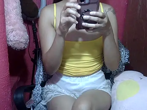 Snapshot of Horny_WetPussy chatting on July 2026 05:34:02 PM Horny WetPussy online show from July 2026 05:34:02 PM