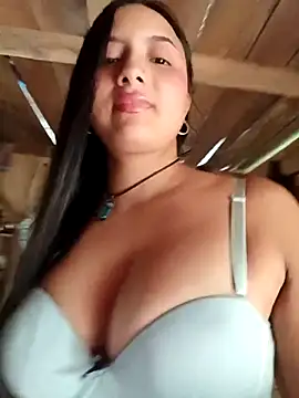Snapshot of Soffia-zapata chatting on May 2026 04:14:01 PM Soffia-zapata online show from May 2026 04:14:01 PM