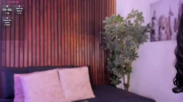 cate gil online show from May 2026 12:32:01 PM