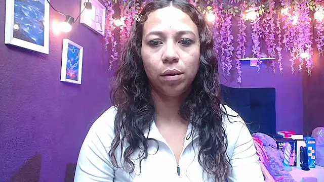 Snapshot of monik299 chatting on May 2026 01:17:01 PM monik299 online show from May 2026 01:17:01 PM
